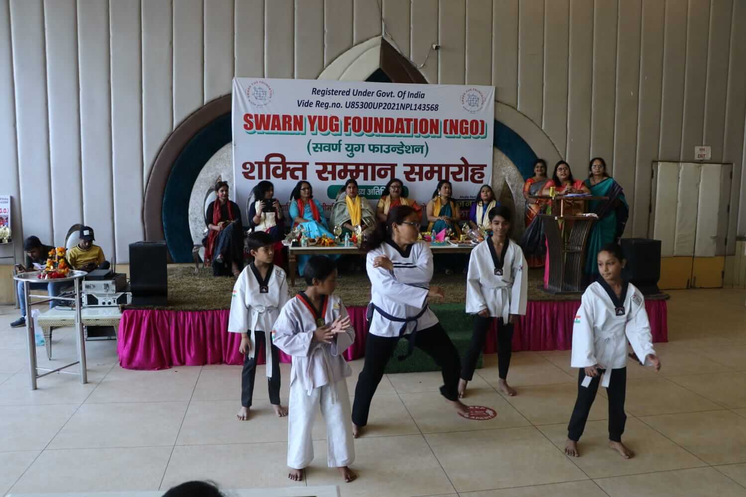gallery-img
